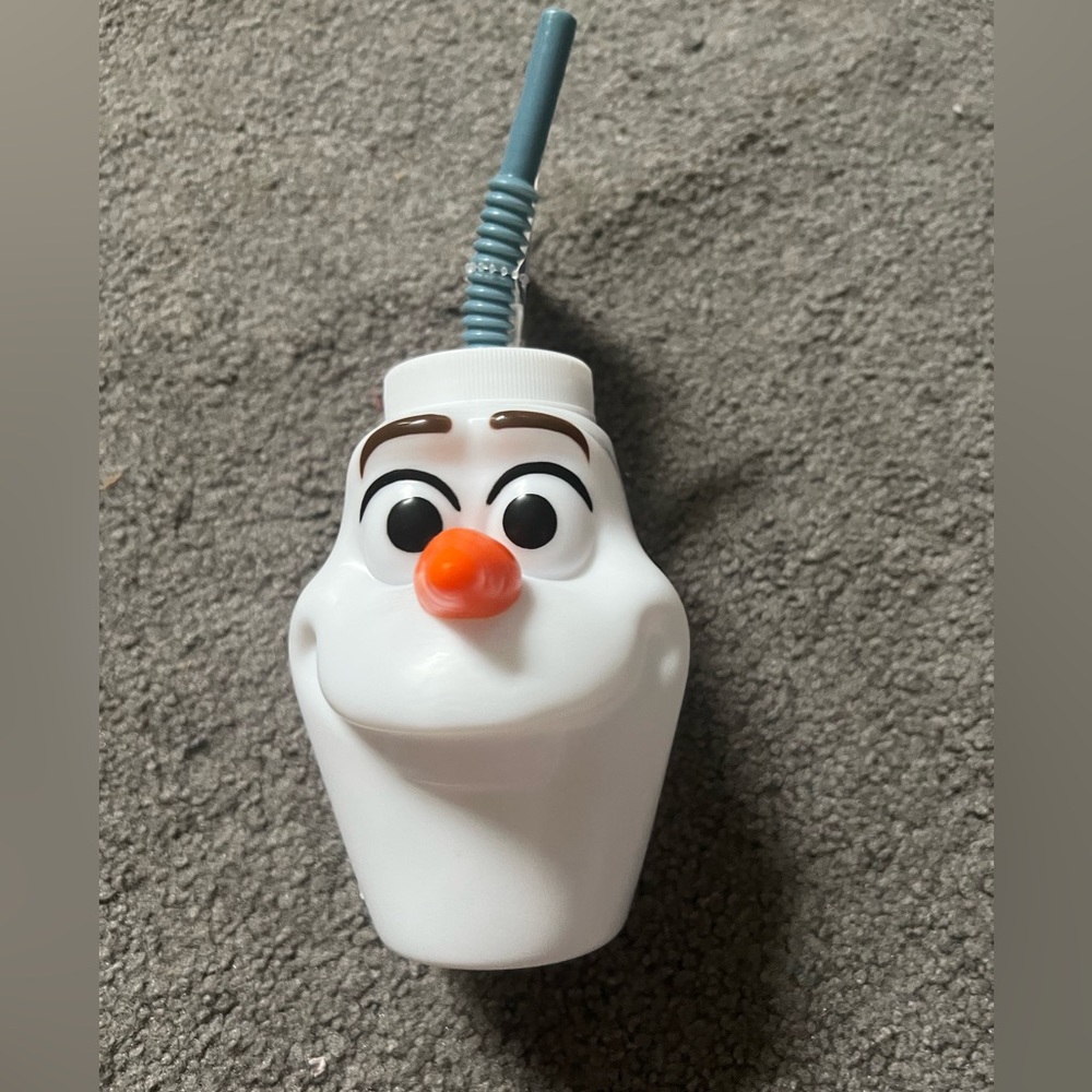 Disney’s Frozen II Olaf Sippy Cup